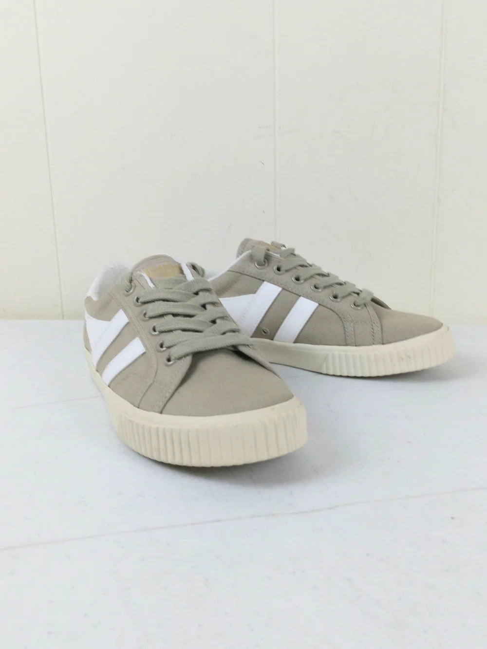 Gola Womens Tennis Mark Cox Sneakers Bone with White Stripes Size 7 Lace Up